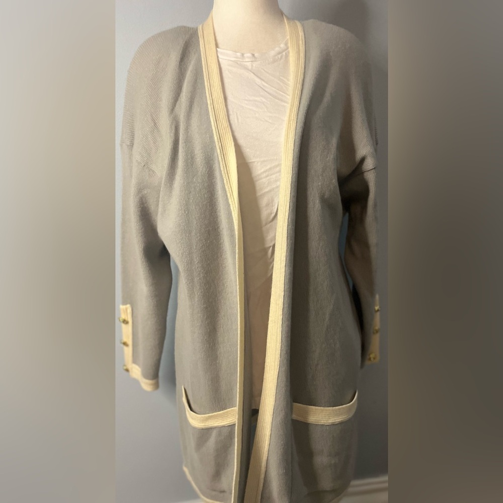 Shirin Womans Gray and Cream Colored Long Cashmere Sweater w/ Buttons on Sleeves